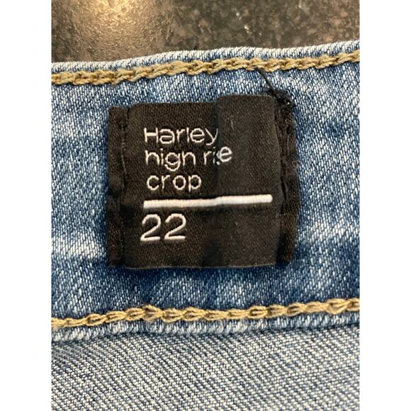 City Chic NWOT Button fly Harley High Rise Crop Denim Pant size 22 - Picture 5 of 10